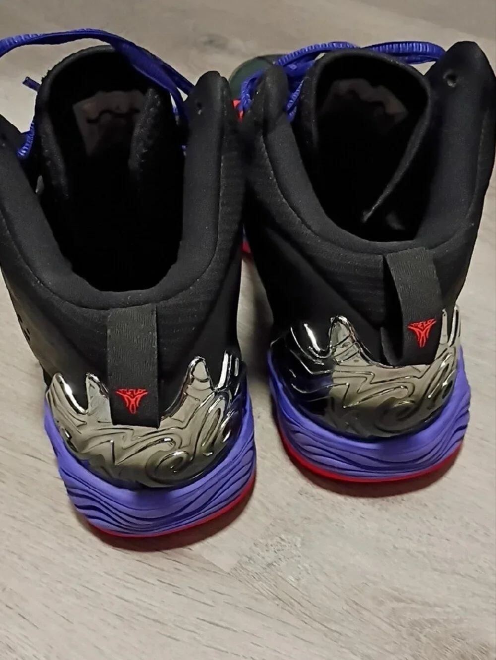 Jordan Men's Black / Purple High-Top Basketball Shoes